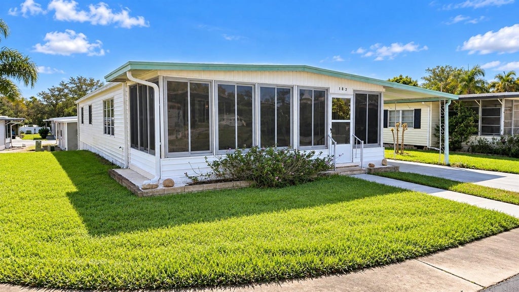 Photo of 39820 Us Highway 19 N #182, Tarpon Springs, FL 34689 (MLS # TB8562158)