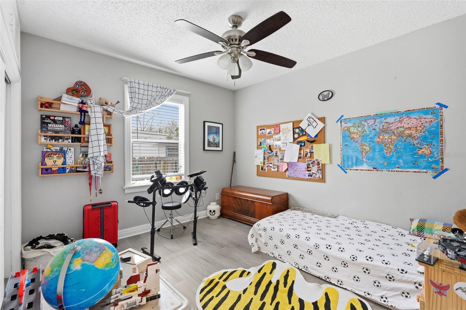 KENILWORTH - Residential