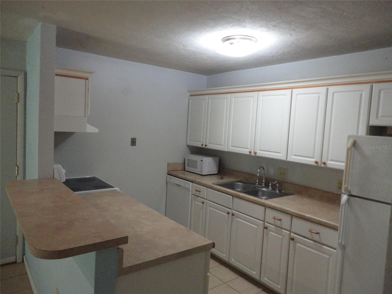 1035 SW 9TH STREET F4