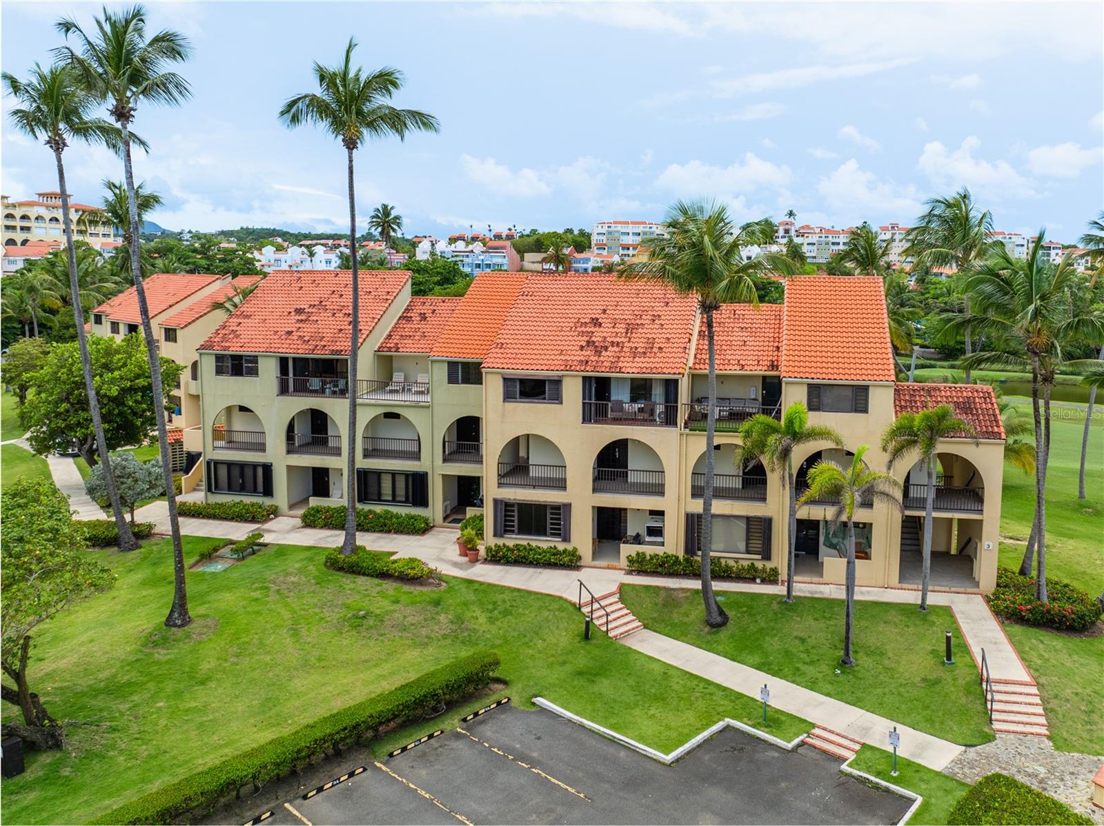 BEACH VILLAGE - Residential