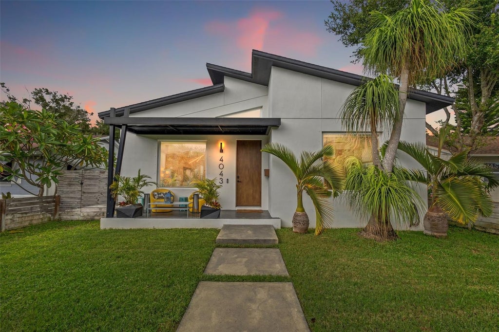 Photo of 4043 7th Avenue N, St Petersburg, FL 33713 (MLS # TB8541418)