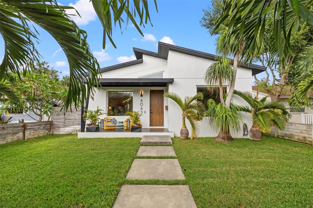 Photo of 4043 7th Avenue N, St Petersburg, FL 33713 (MLS # TB8541418)