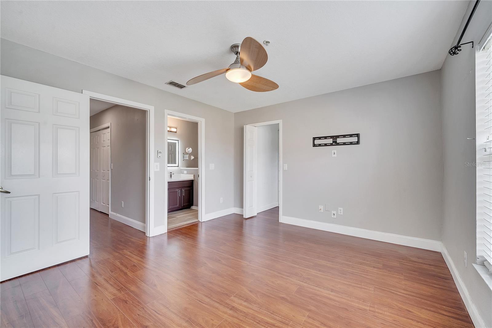 CORNICHE TWNHMS A REP - Residential Lease