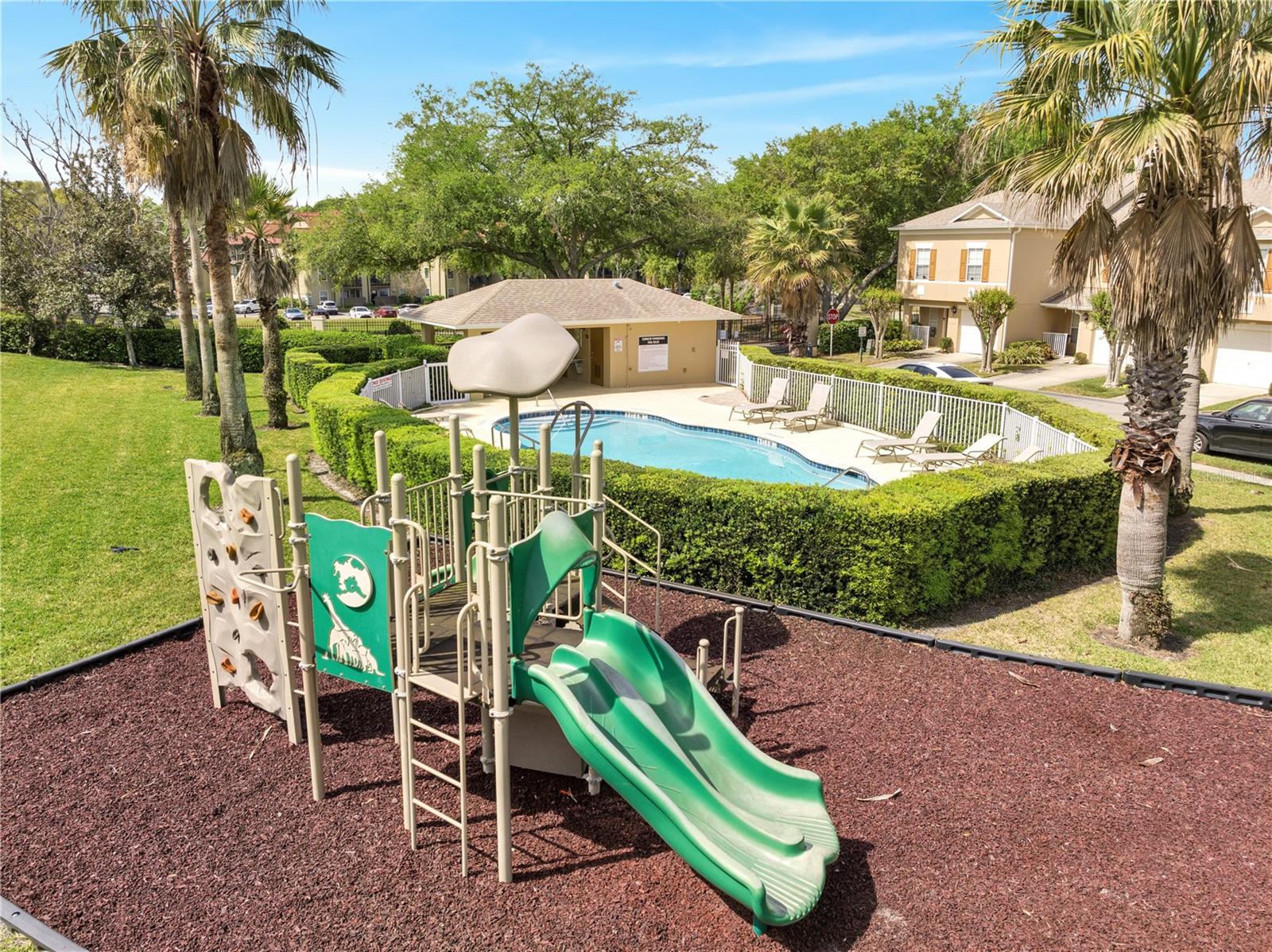 CORNICHE TWNHMS A REP - Residential Lease