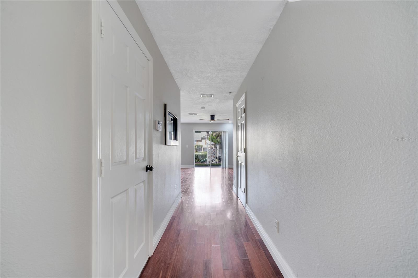 CORNICHE TWNHMS A REP - Residential Lease