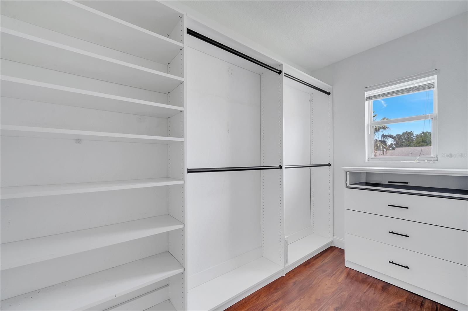 CORNICHE TWNHMS A REP - Residential Lease