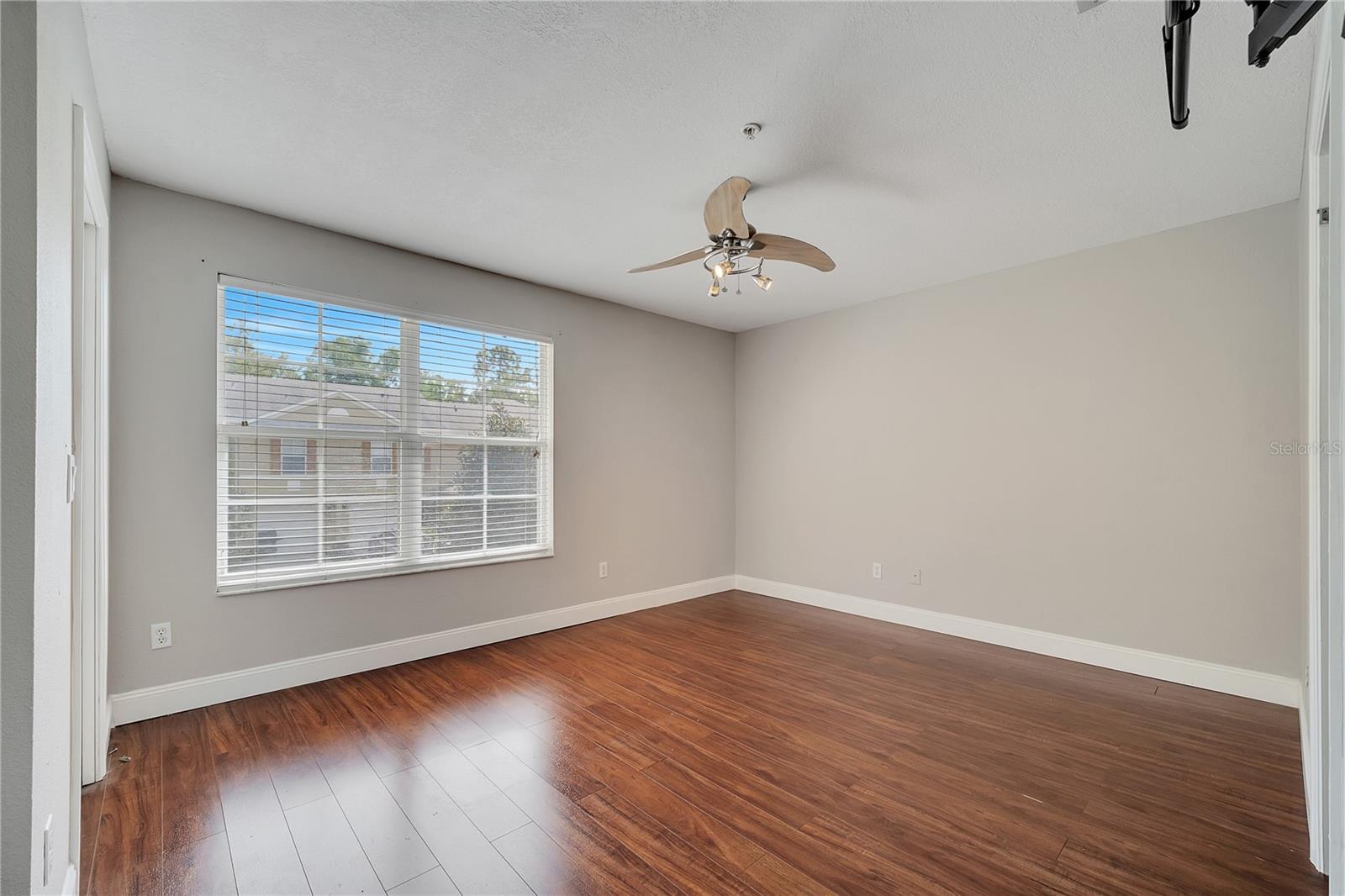 CORNICHE TWNHMS A REP - Residential Lease