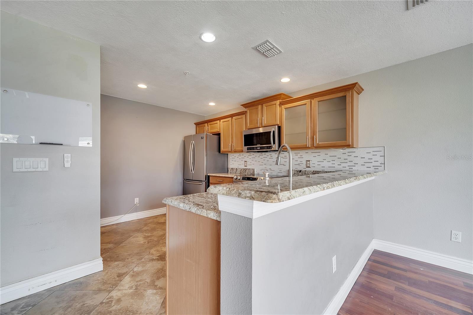 CORNICHE TWNHMS A REP - Residential Lease