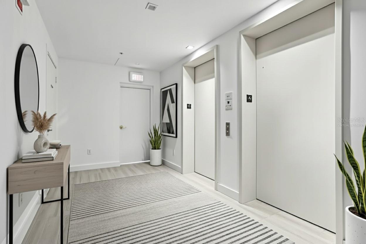 RITZ CARLTON RESIDENCES 3105 BAY OAKS CONDO PLC - Residential