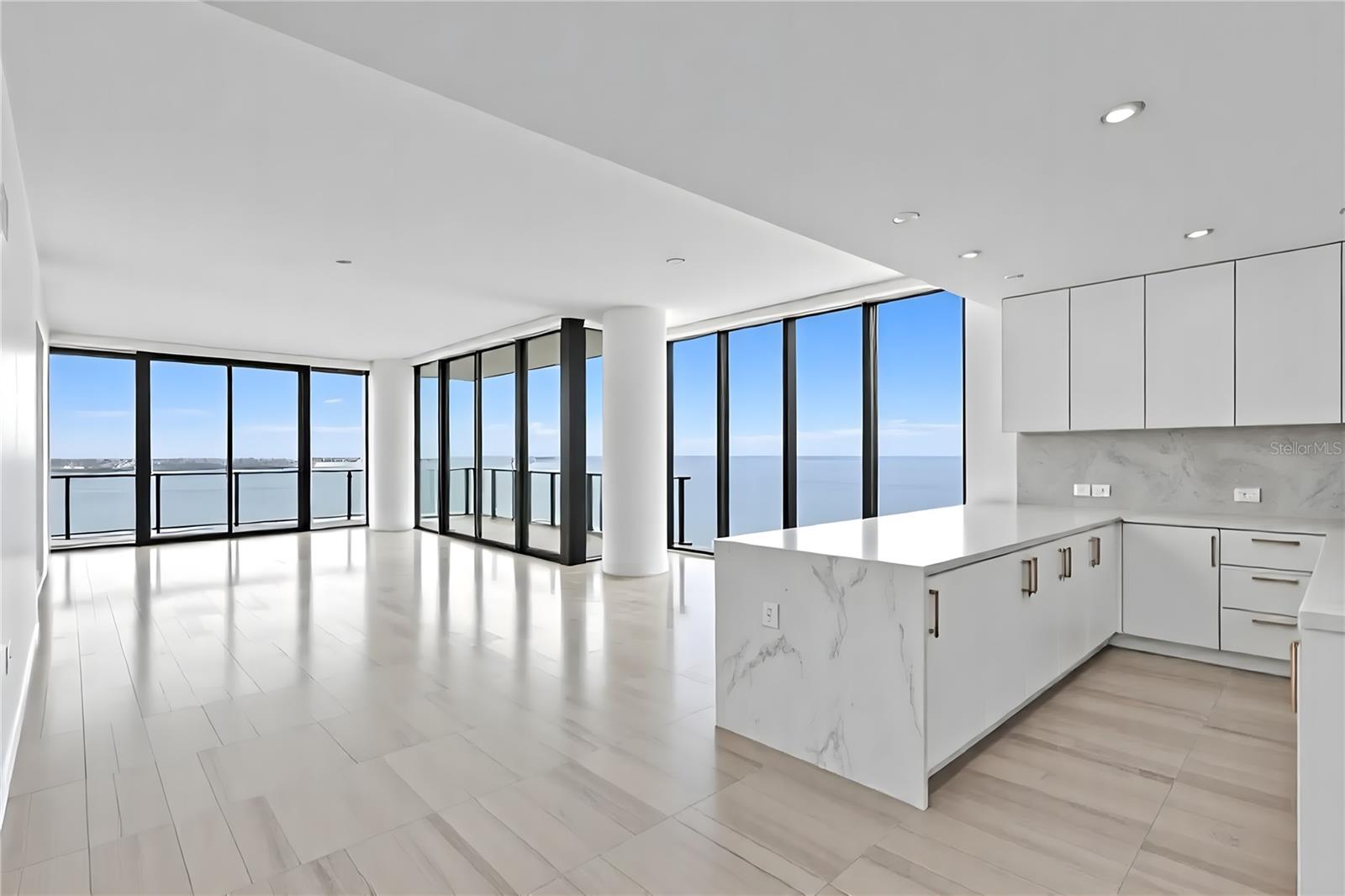 RITZ CARLTON RESIDENCES 3105 BAY OAKS CONDO PLC - Residential