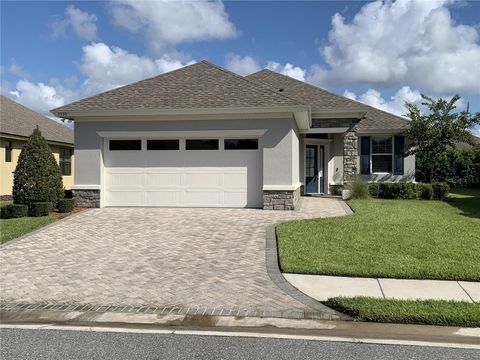 A home in LAKELAND