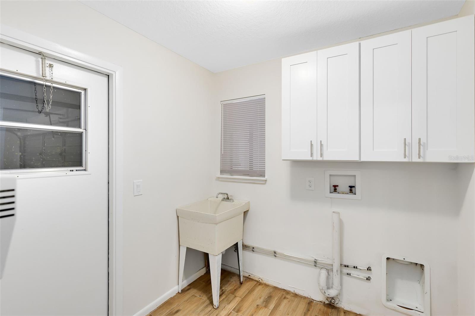 GOLFSIDE SEC 03 - Residential Lease