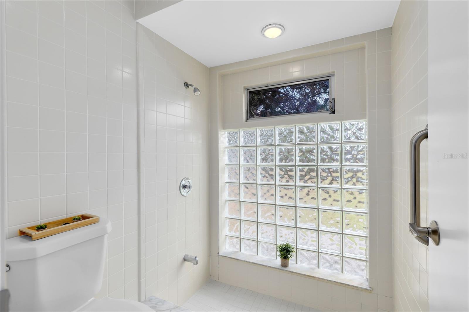 GOLFSIDE SEC 03 - Residential Lease