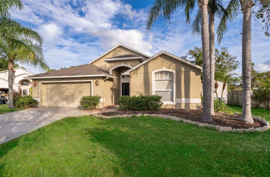 Photo of 900 American Rose Parkway, Orlando, FL 32825 (MLS # O6432736)