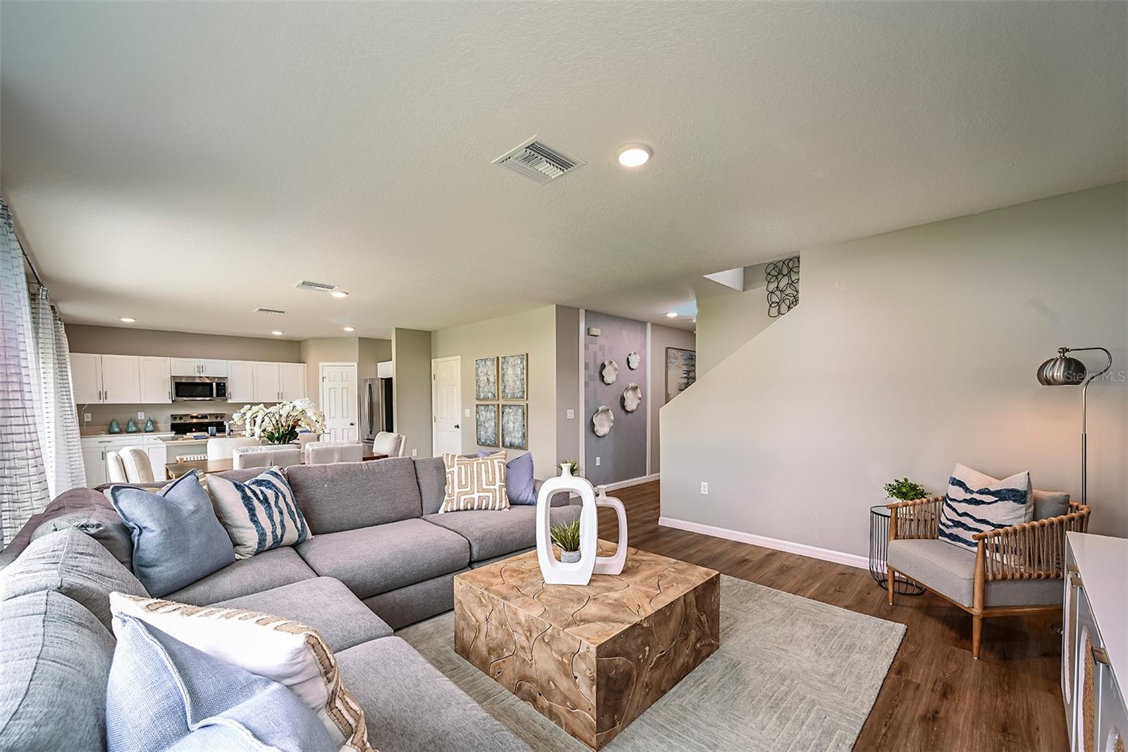 PASADENA LANDING - Residential