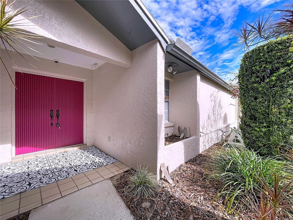 Photo of 5990 High Glen Drive, Lakeland, FL 33813 (MLS # TB8452897)