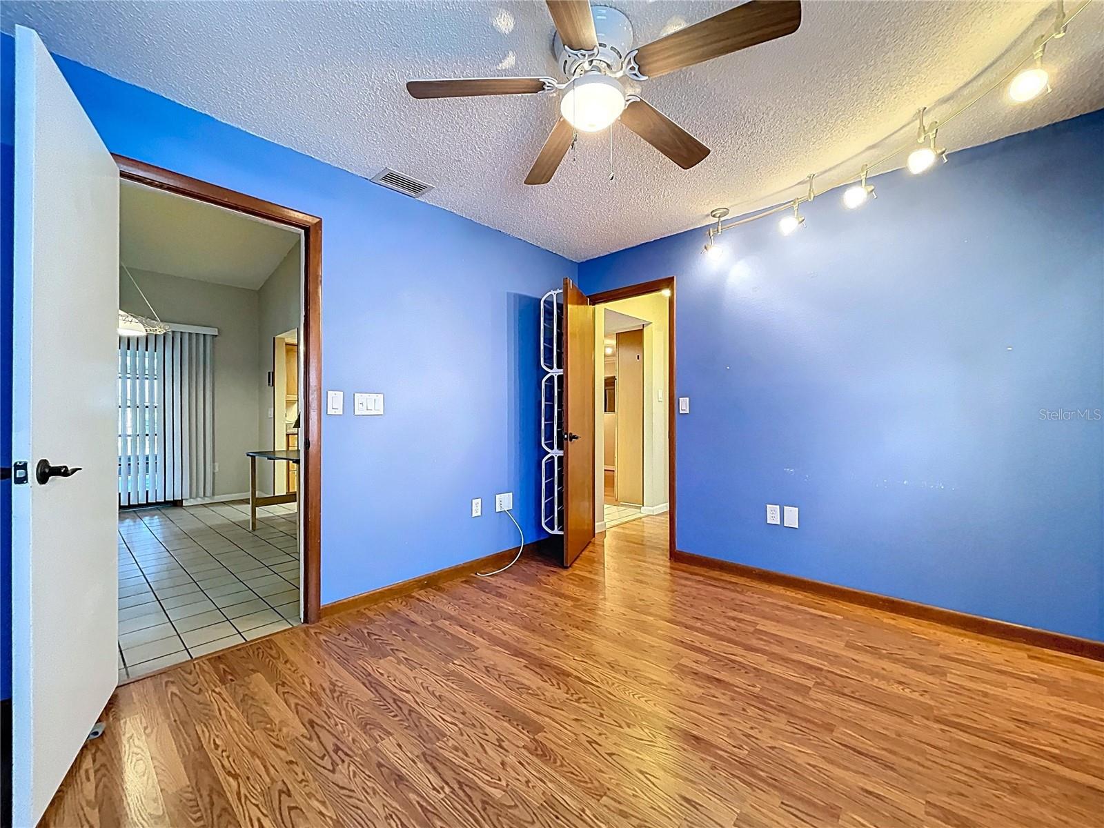 HIGH GLEN ADD - Residential