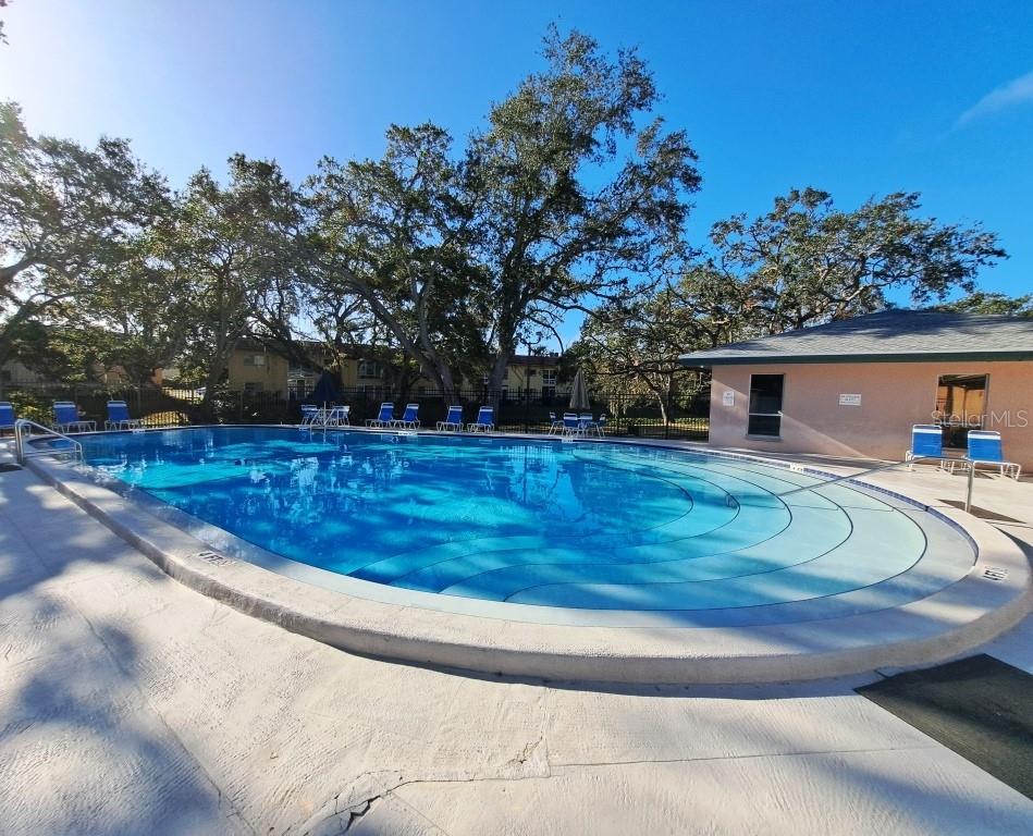 GREENBRIAR CONDO APTS III - Residential Lease