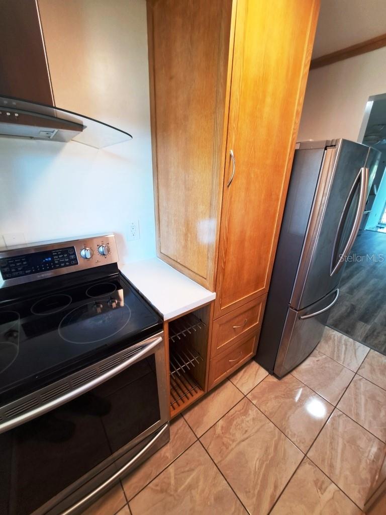 GREENBRIAR CONDO APTS III - Residential Lease