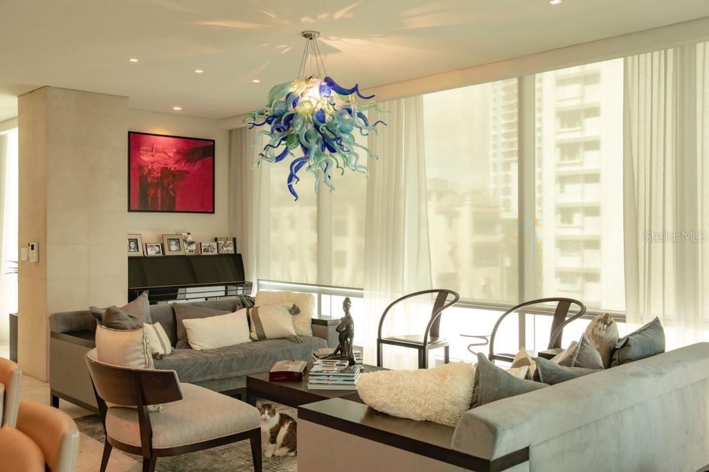 COSMOPOLITAN - Residential