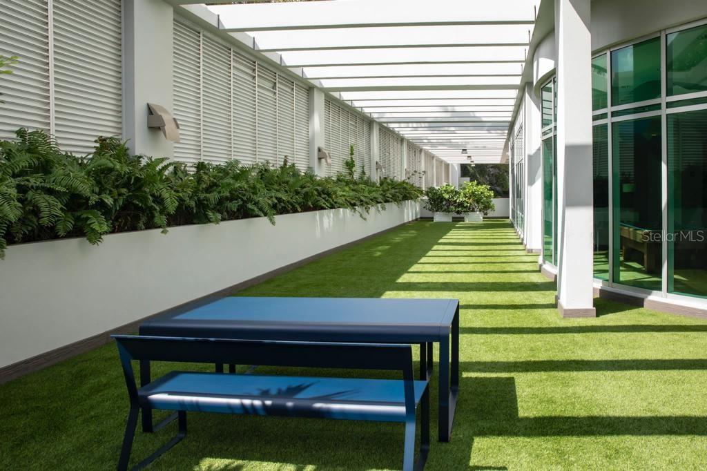 COSMOPOLITAN - Residential