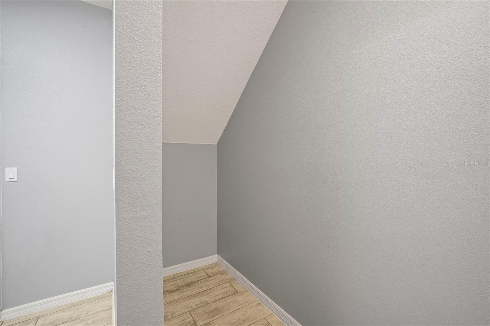 SUMMERVIEW/WOLF CRK RDG PH 2B- - Residential