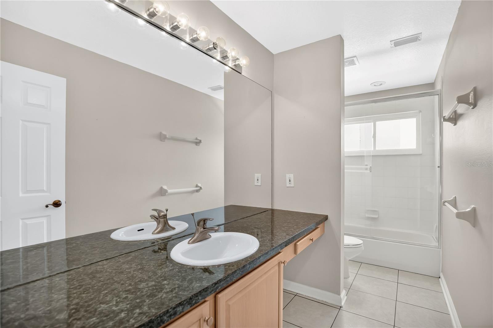 HUNTINGTON POINTE PH 2 - Residential