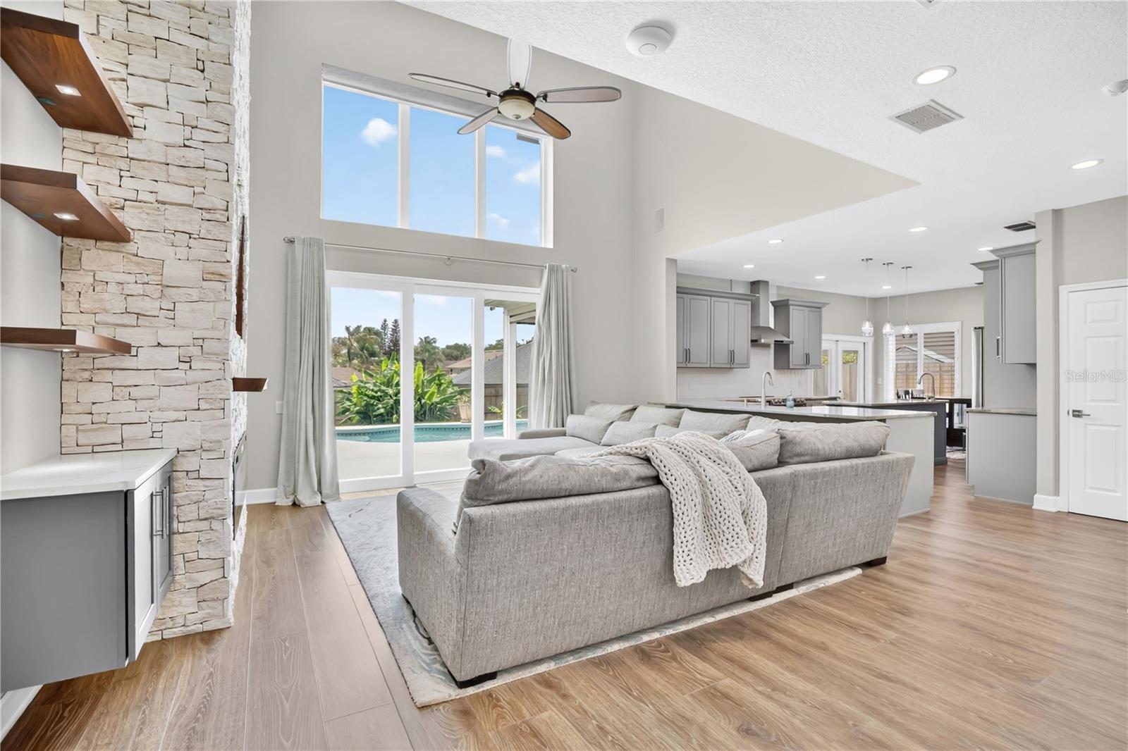 HUNTINGTON POINTE PH 2 - Residential