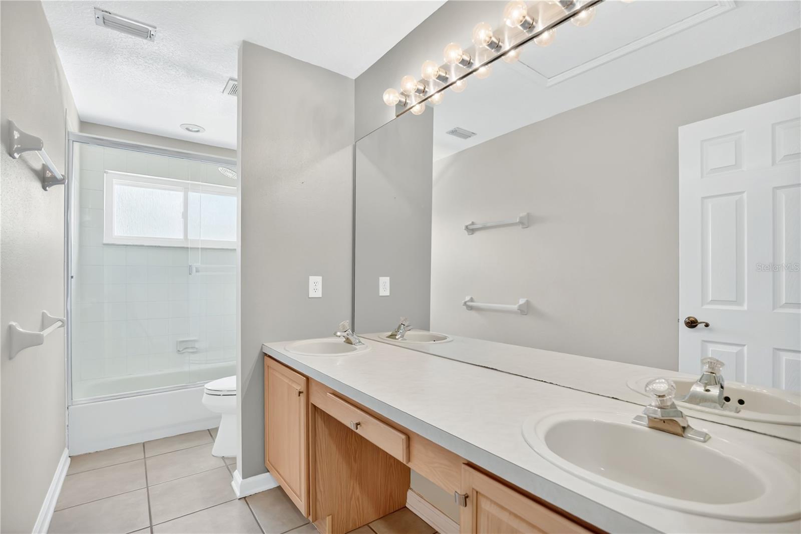 HUNTINGTON POINTE PH 2 - Residential