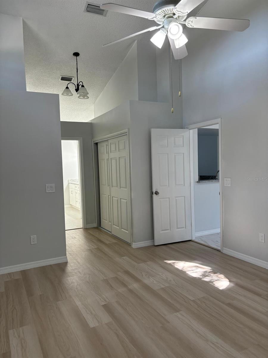 HUNTERS CREEK TR 140 PH 01 - Residential Lease