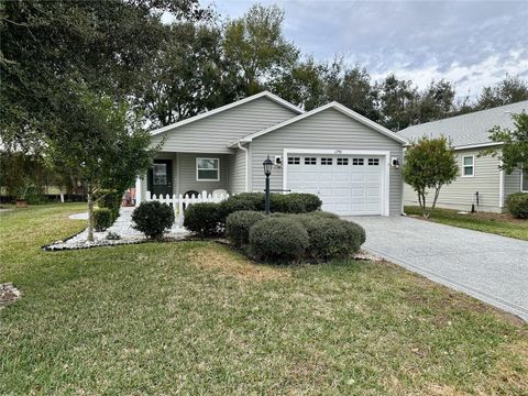 Photo of 1751 W Schwartz Boulevard, Lady Lake, FL 32159 (MLS # OM716694)