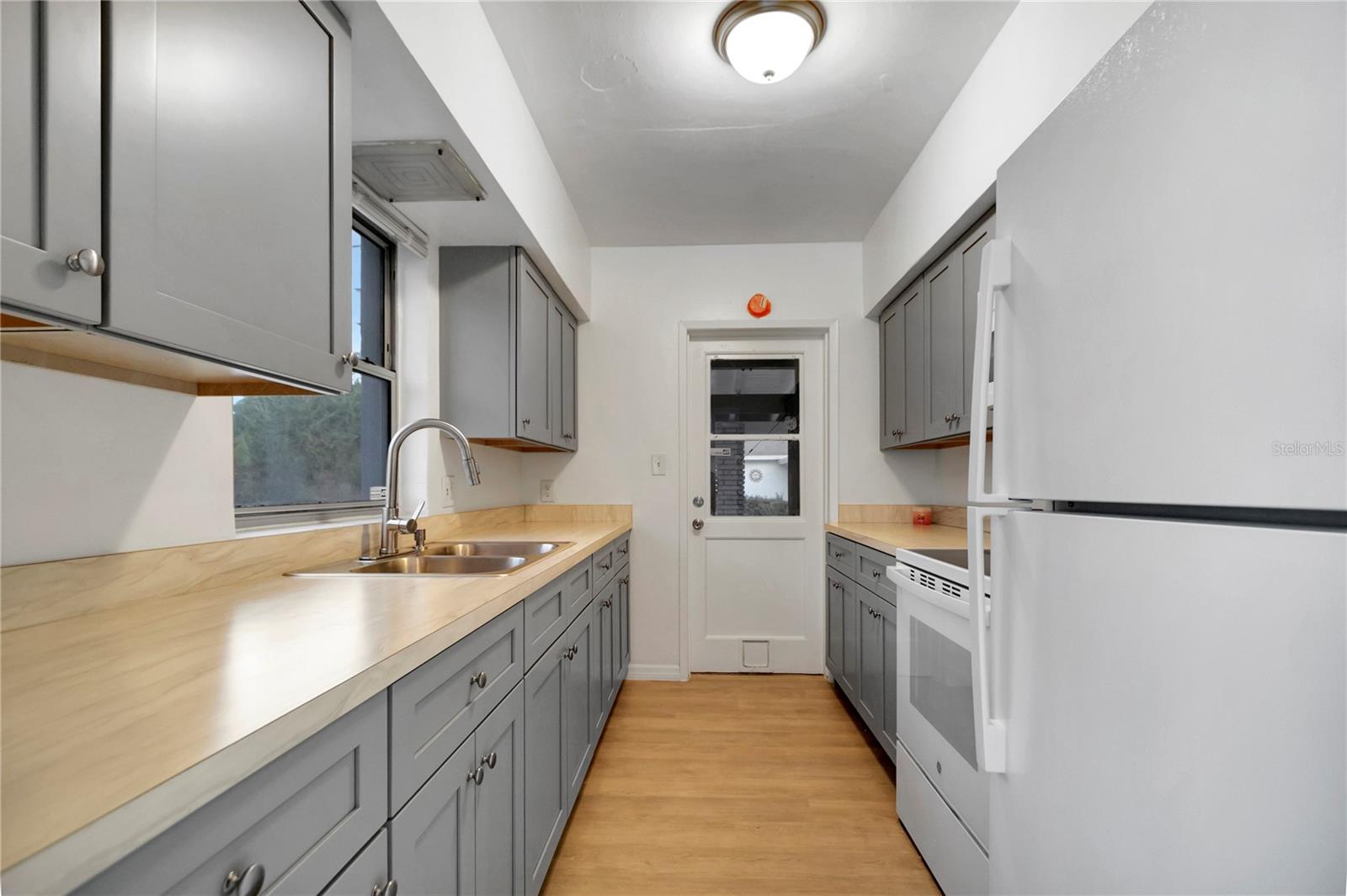 WEST LAKE PARK SUB - Residential