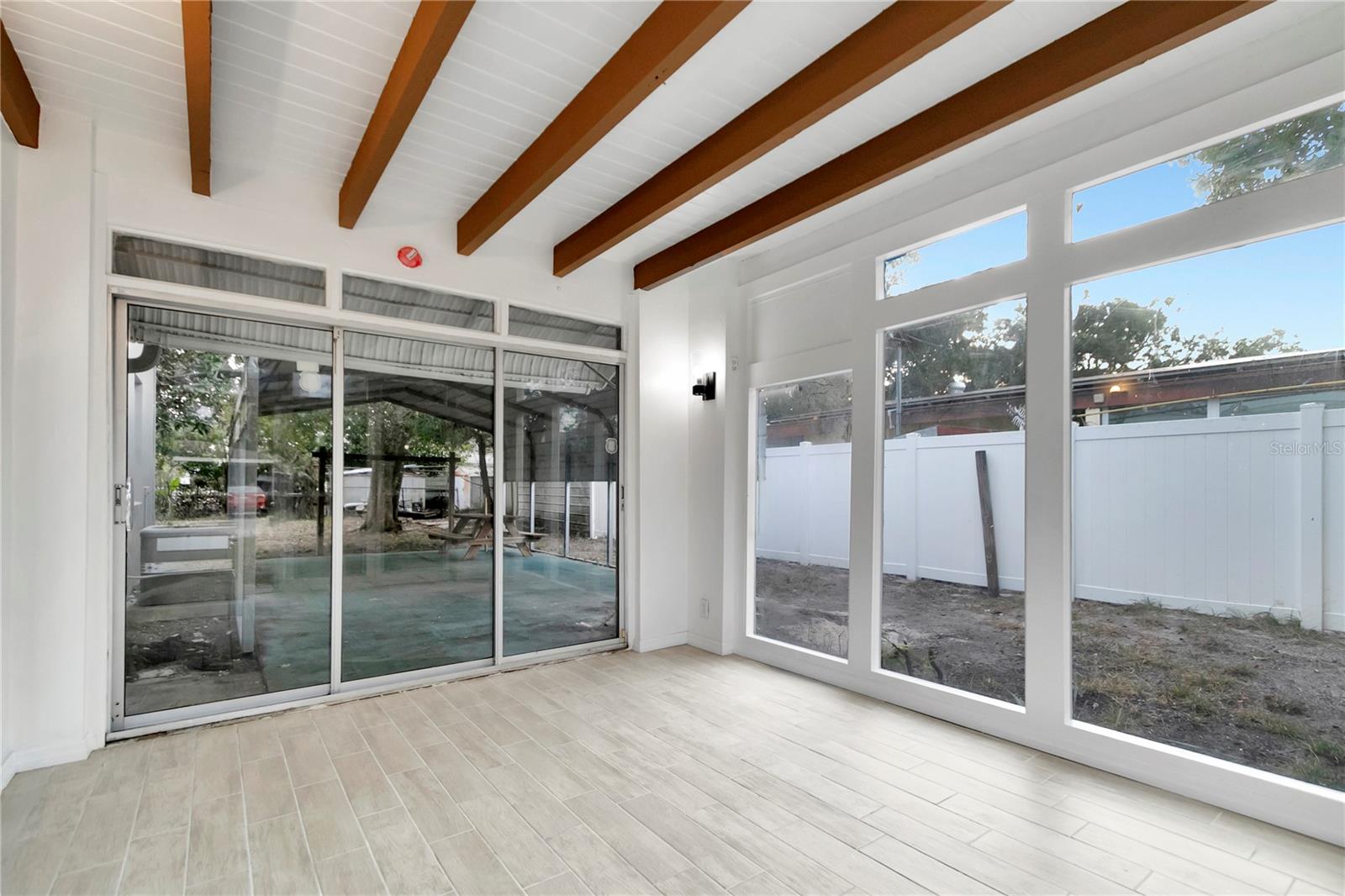 WEST LAKE PARK SUB - Residential