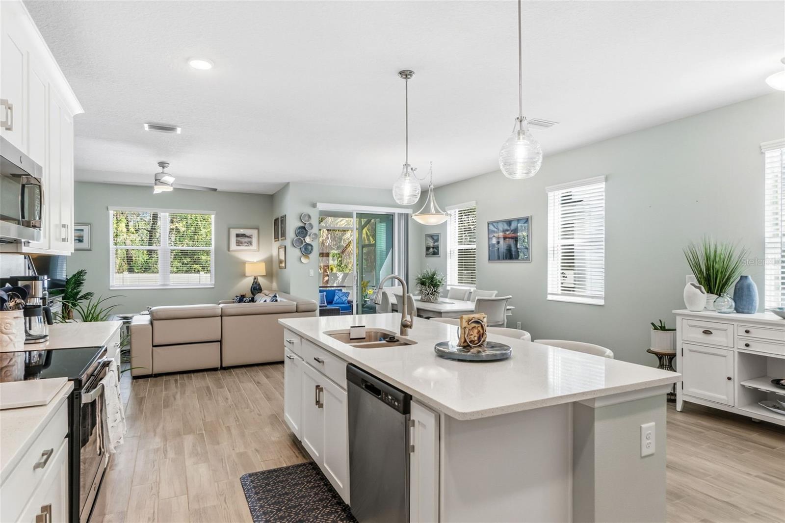 SIENNA PARK TWNHMS/UNIVERSITY - Residential