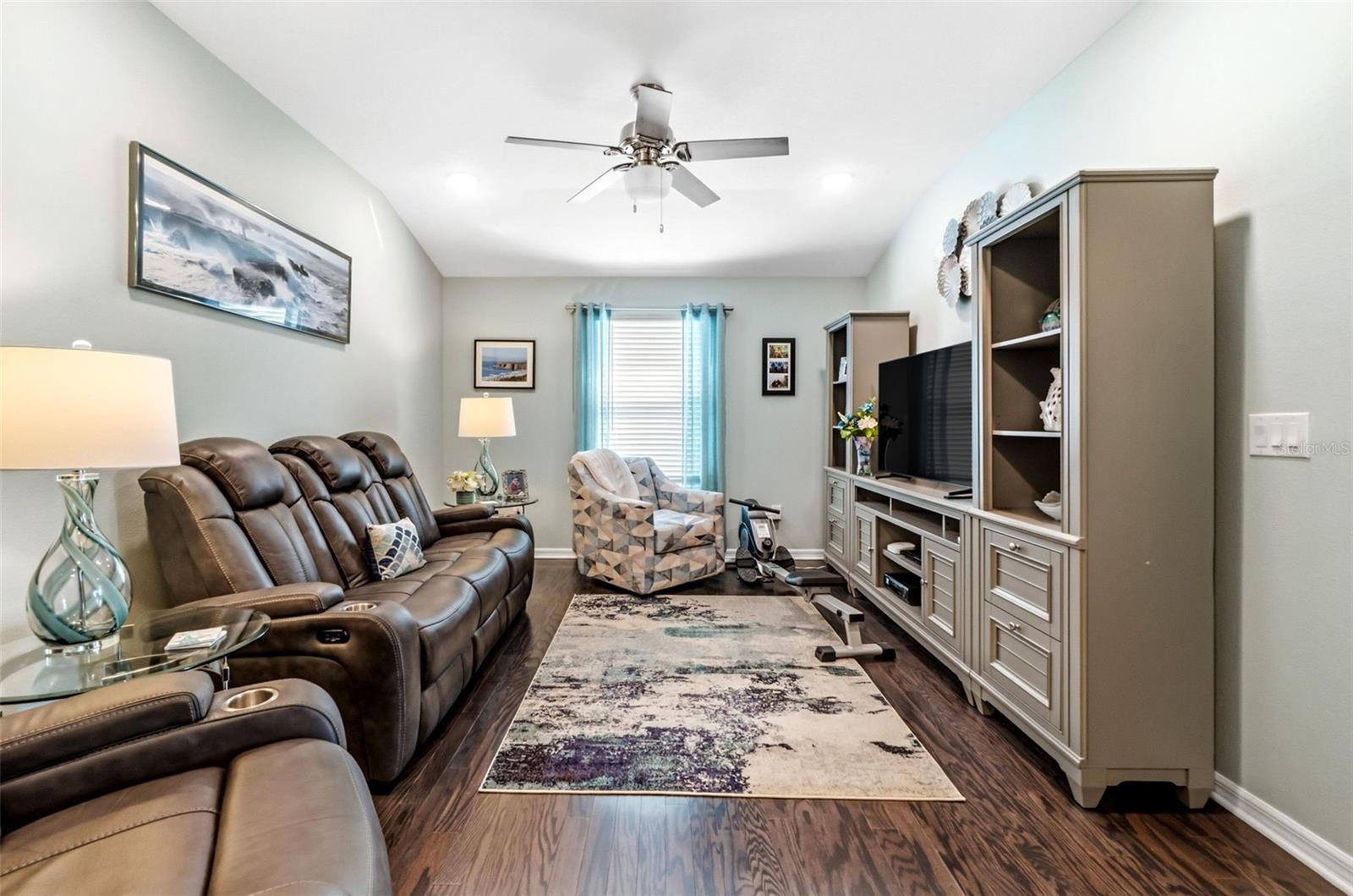 SIENNA PARK TWNHMS/UNIVERSITY - Residential