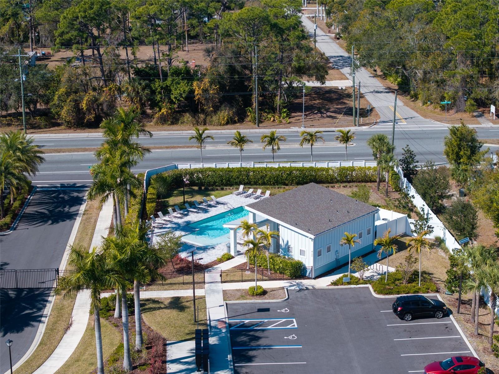 SIENNA PARK TWNHMS/UNIVERSITY - Residential