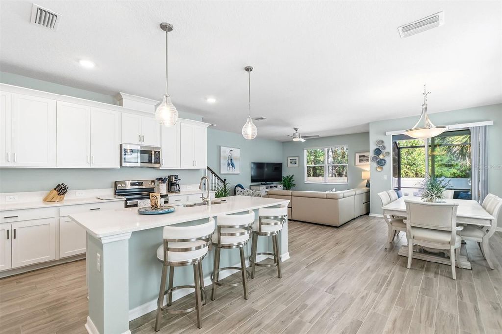 Photo of 3044 Via Sienna Circle, Sarasota, FL 34243 (MLS # A4682517)