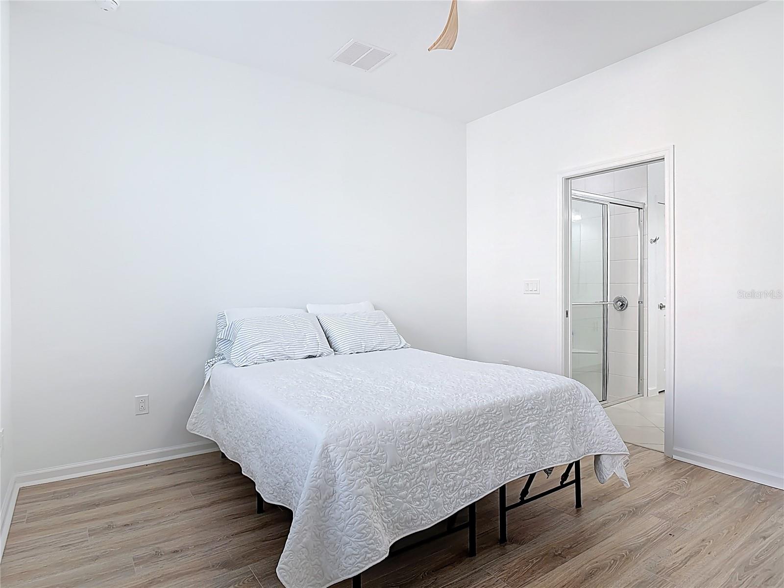 LATITUDE/DAYTONA BEACH PH 4B - Residential