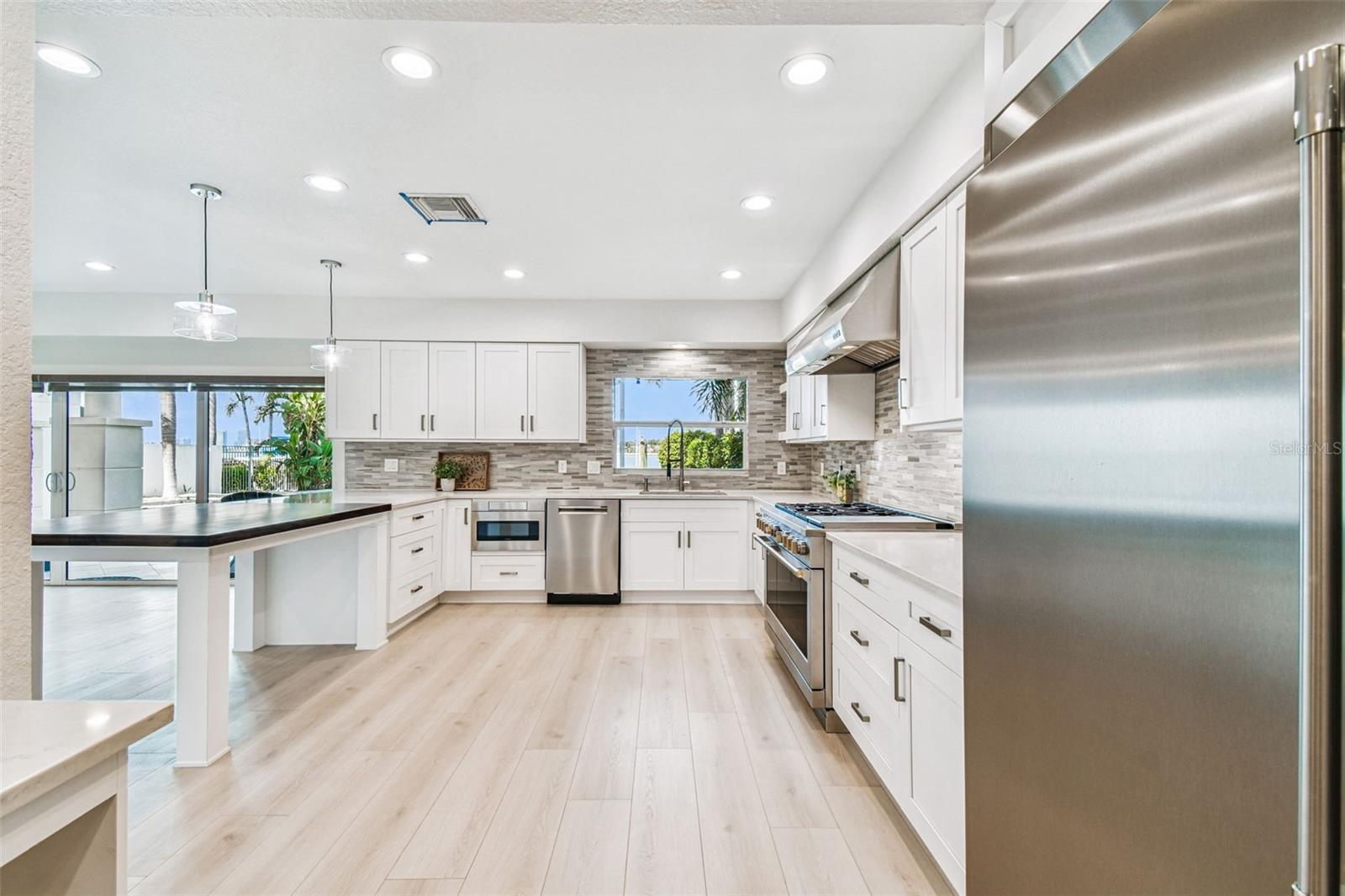 DAVIS ISLANDS - Residential Lease