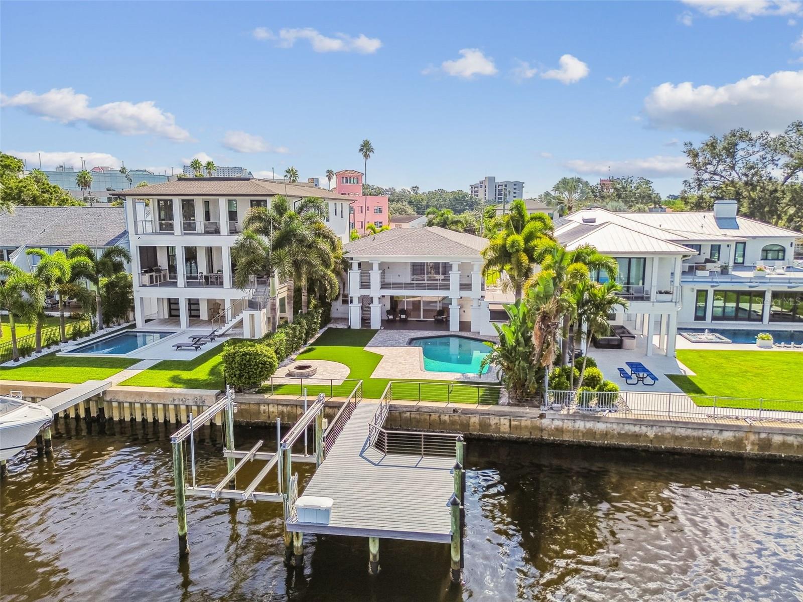 DAVIS ISLANDS - Residential Lease