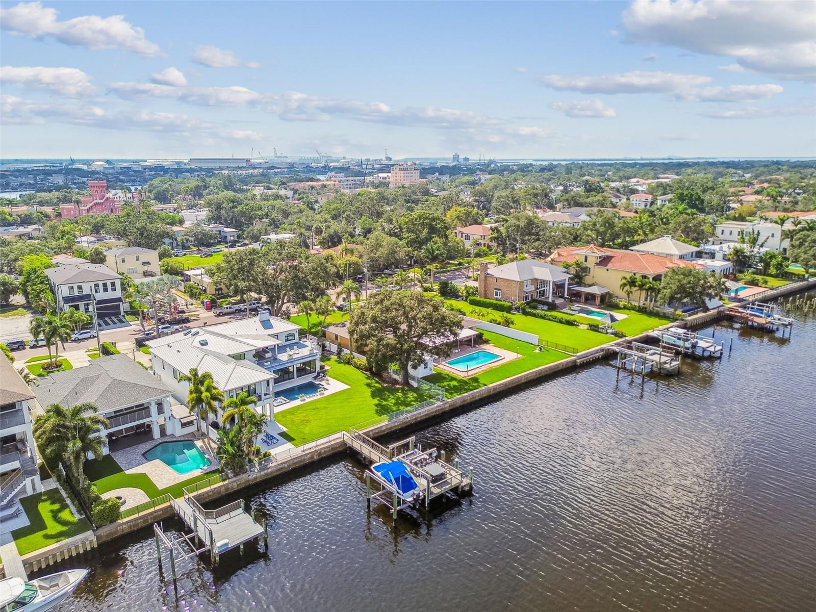 DAVIS ISLANDS - Residential Lease