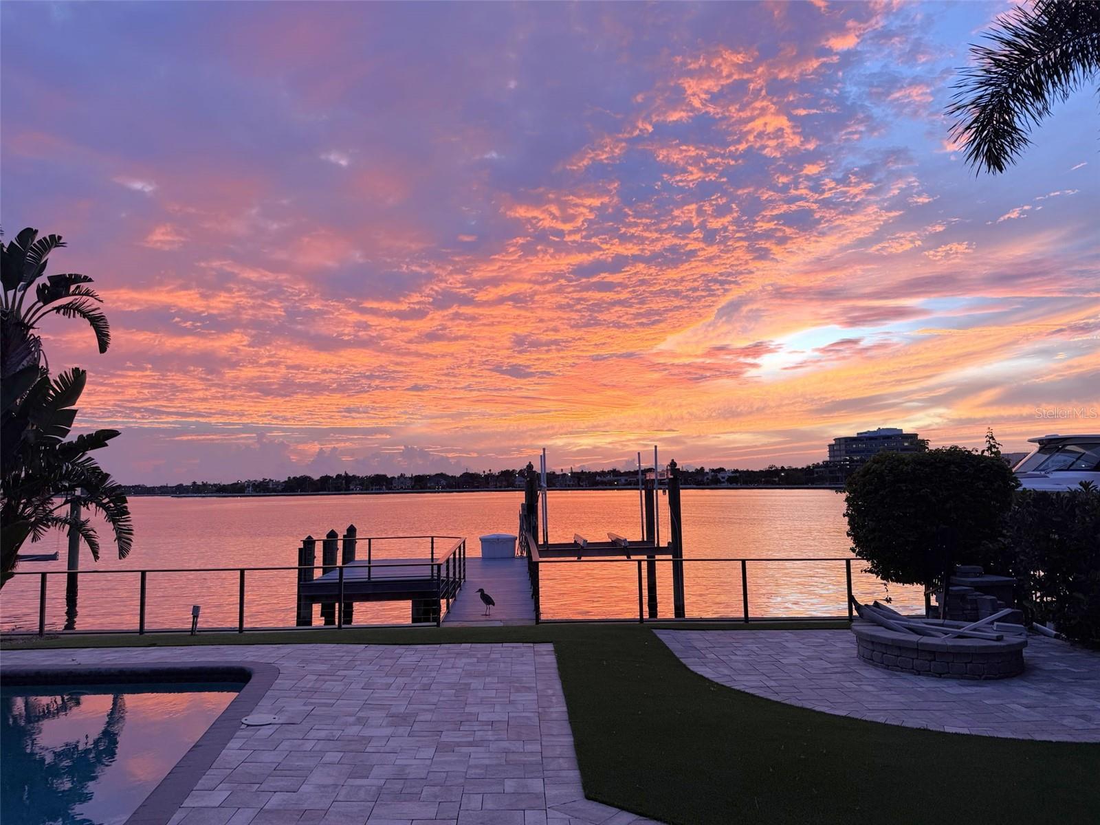 DAVIS ISLANDS - Residential Lease