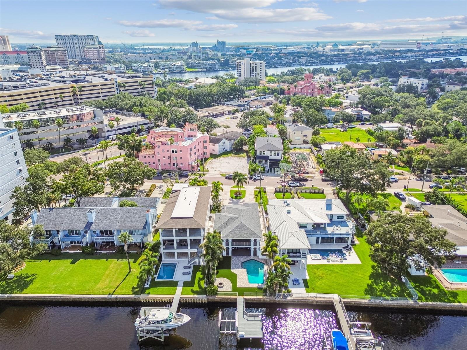 DAVIS ISLANDS - Residential Lease