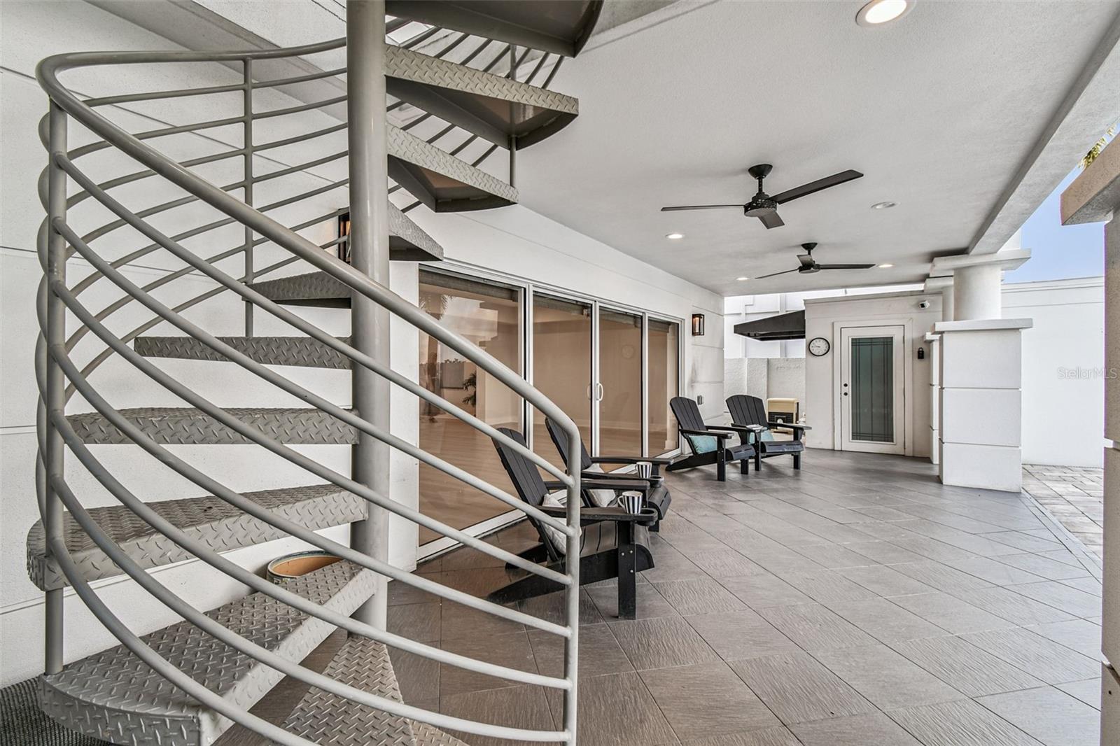 DAVIS ISLANDS - Residential Lease