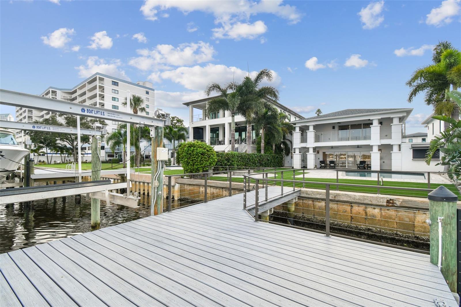 DAVIS ISLANDS - Residential Lease