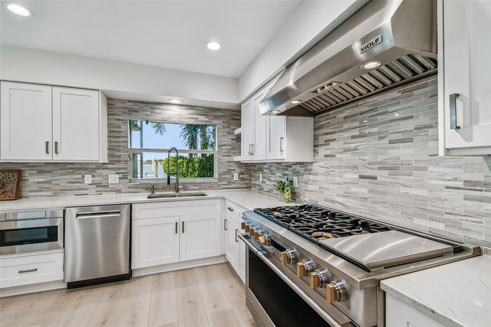 DAVIS ISLANDS - Residential Lease