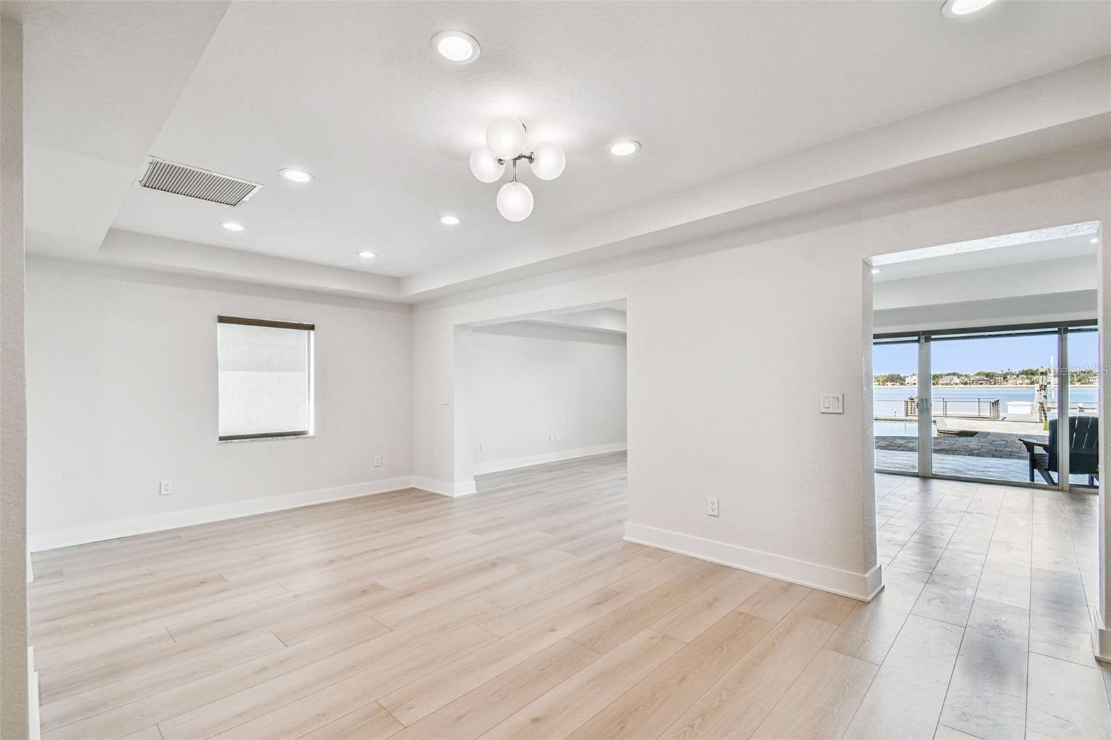 DAVIS ISLANDS - Residential Lease