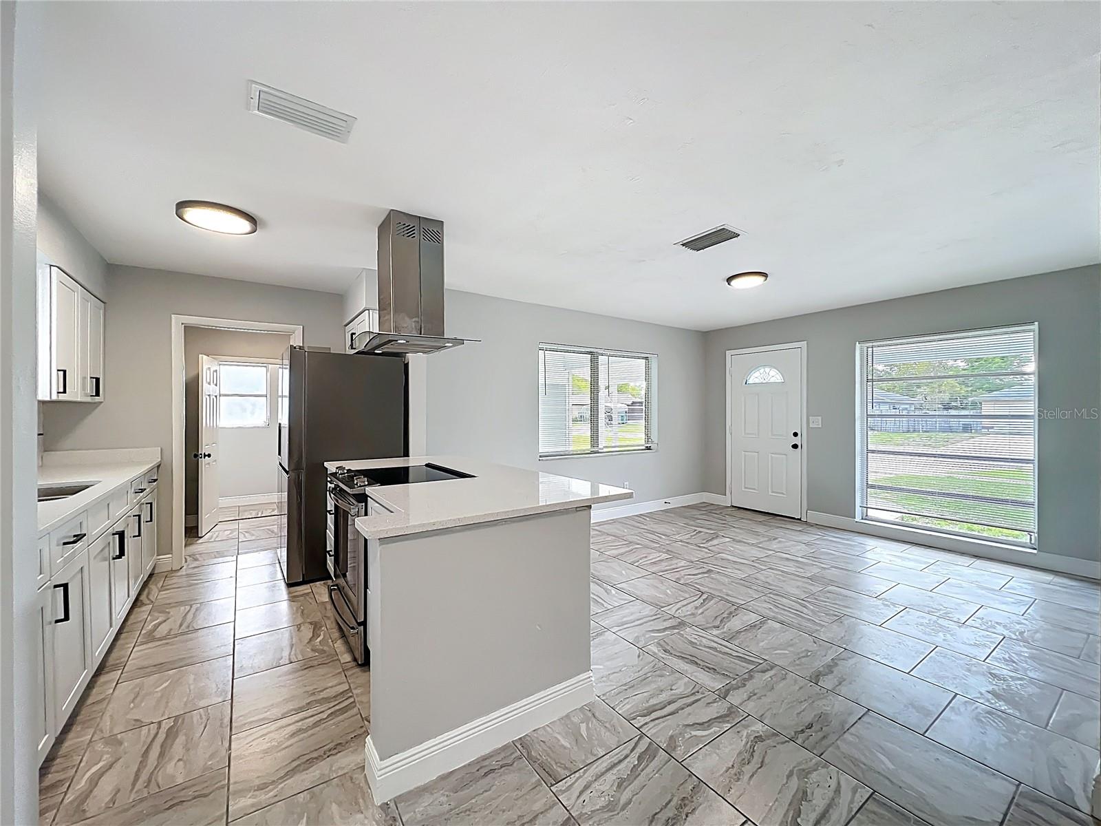 DELTONA LAKES UNIT 03 - Residential