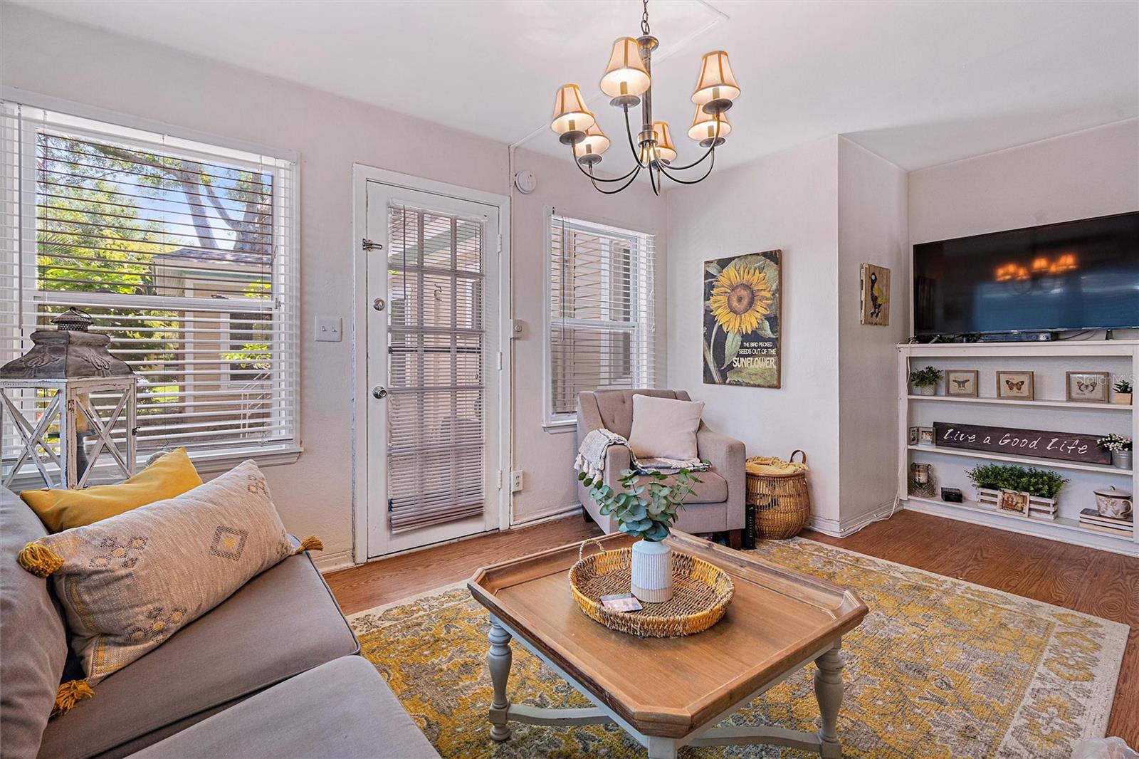 SNELL & HAMLETTS NORTH SHORE ADD - Residential Income