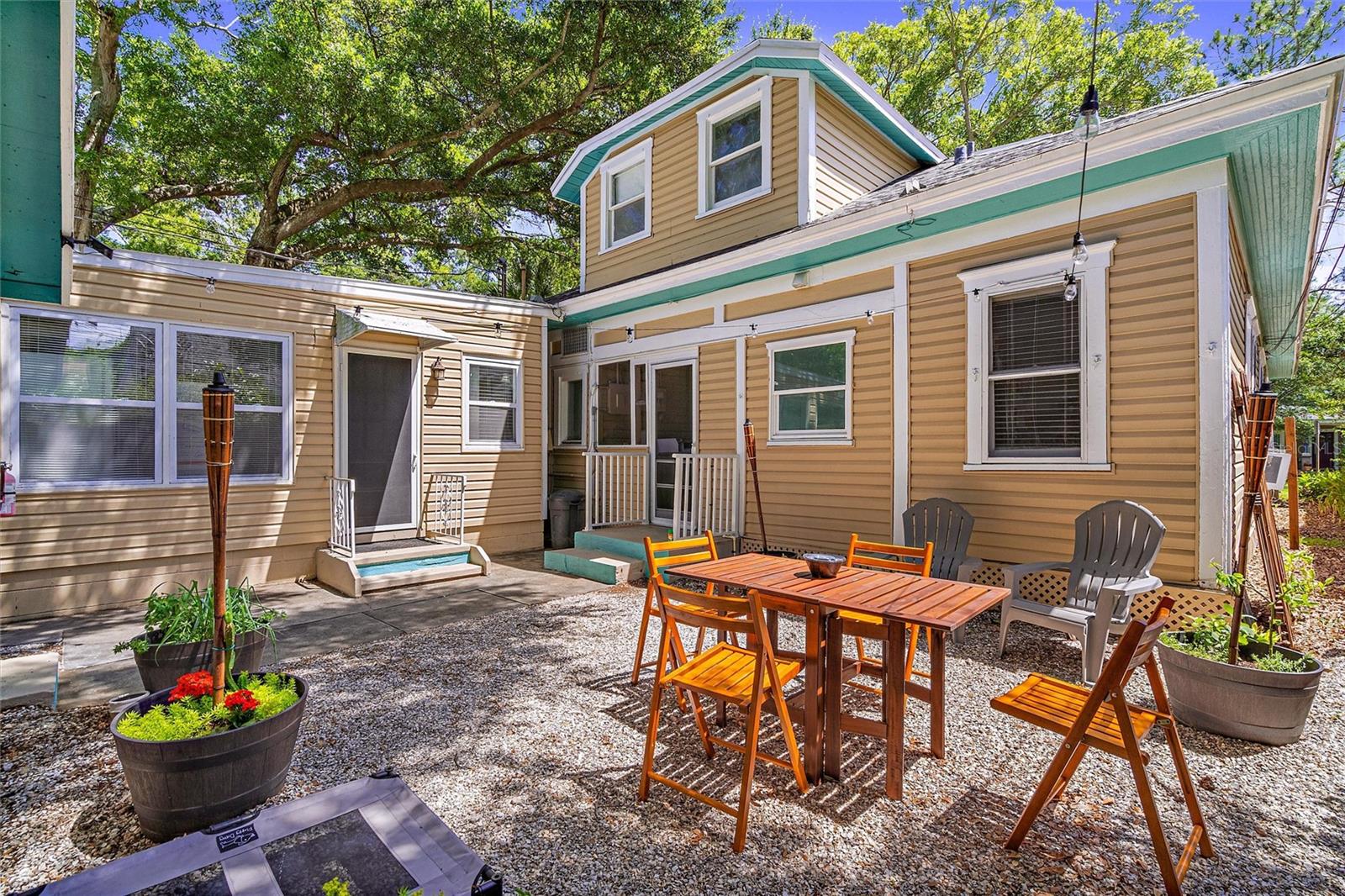 SNELL & HAMLETTS NORTH SHORE ADD - Residential Income